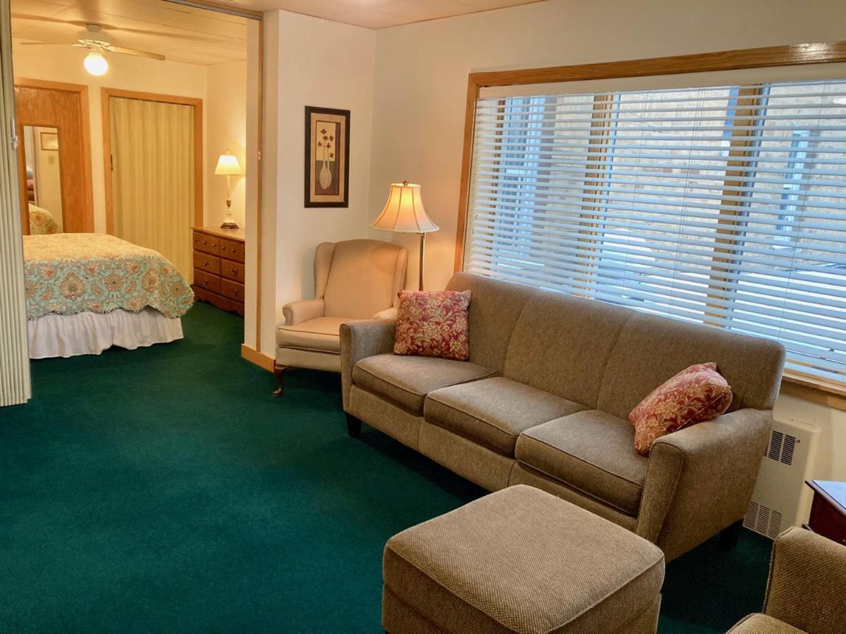 Garden Grove Retreat & Lodging Near Pictured Rocks, Fayette, Trails 외부 사진