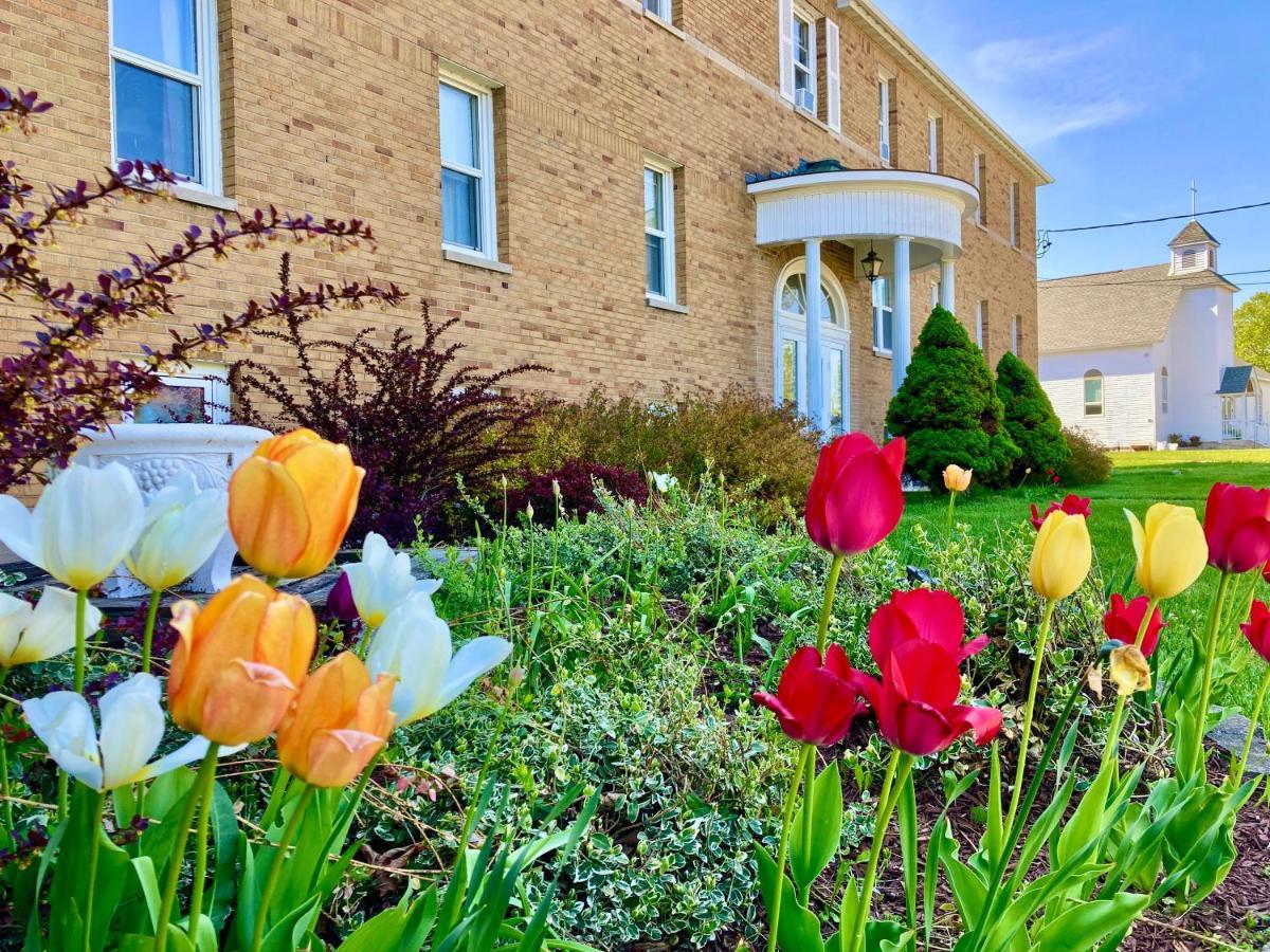Garden Grove Retreat & Lodging Near Pictured Rocks, Fayette, Trails 외부 사진