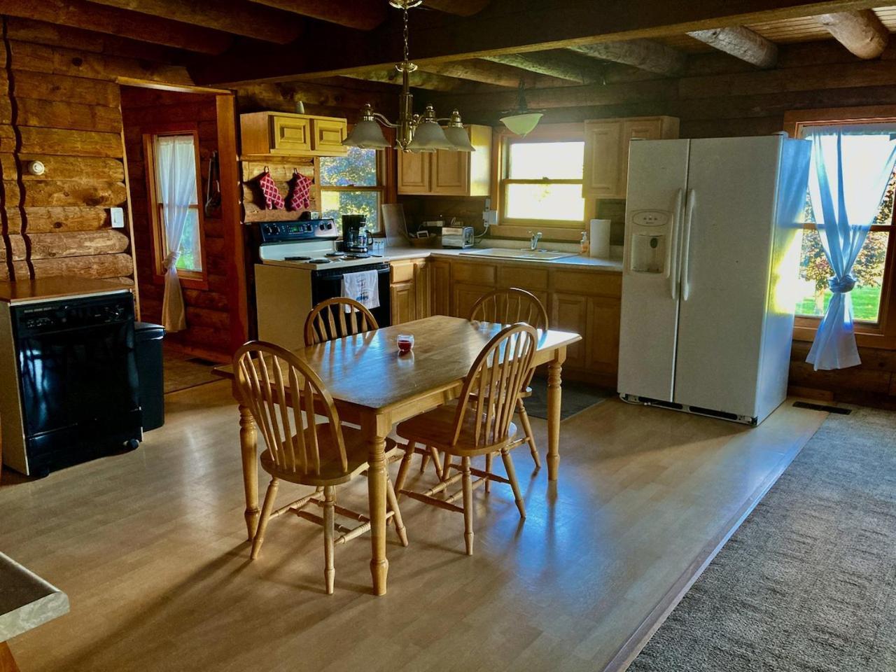 Garden Grove Retreat & Lodging Near Pictured Rocks, Fayette, Trails 외부 사진