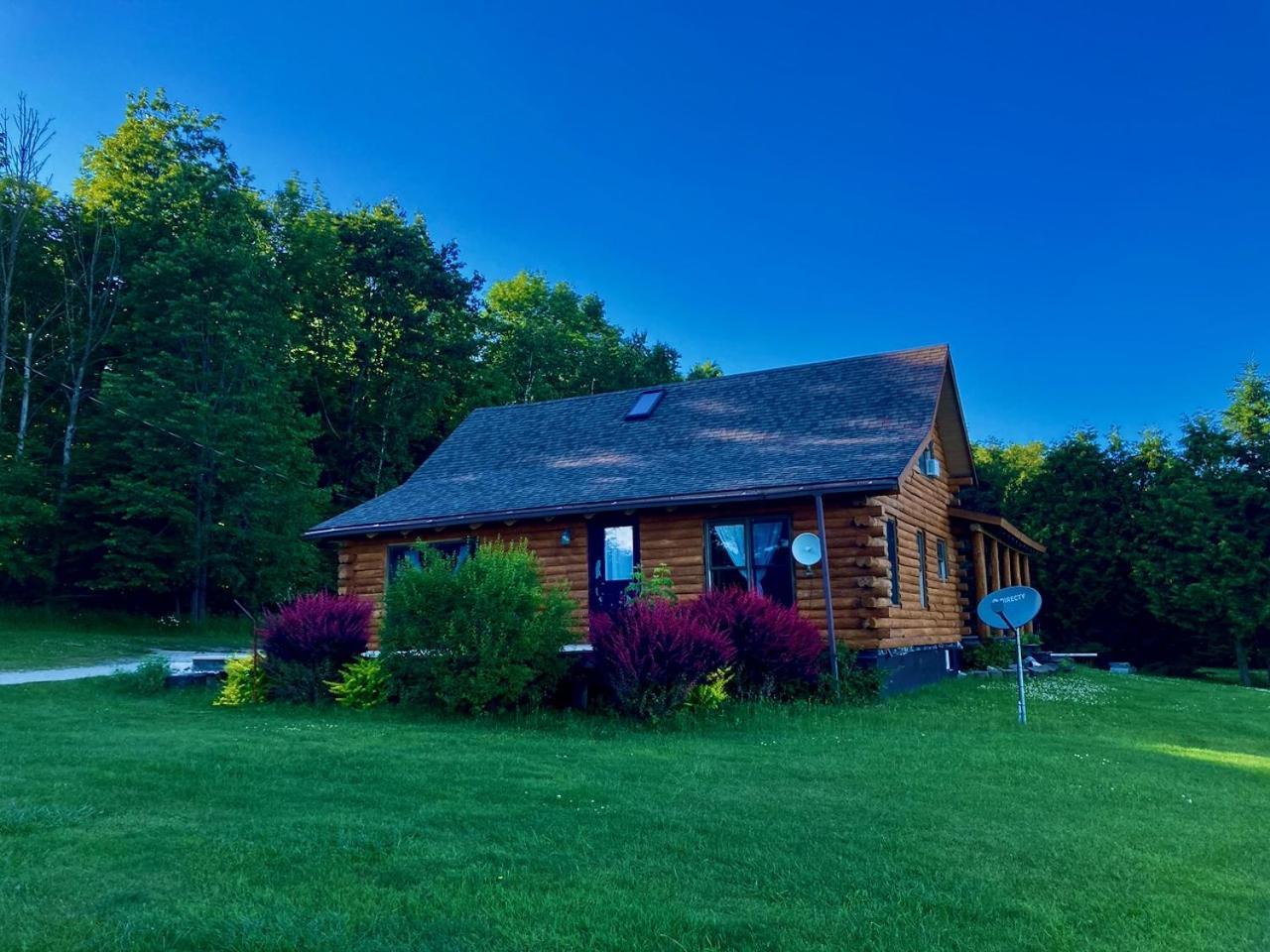 Garden Grove Retreat & Lodging Near Pictured Rocks, Fayette, Trails 외부 사진