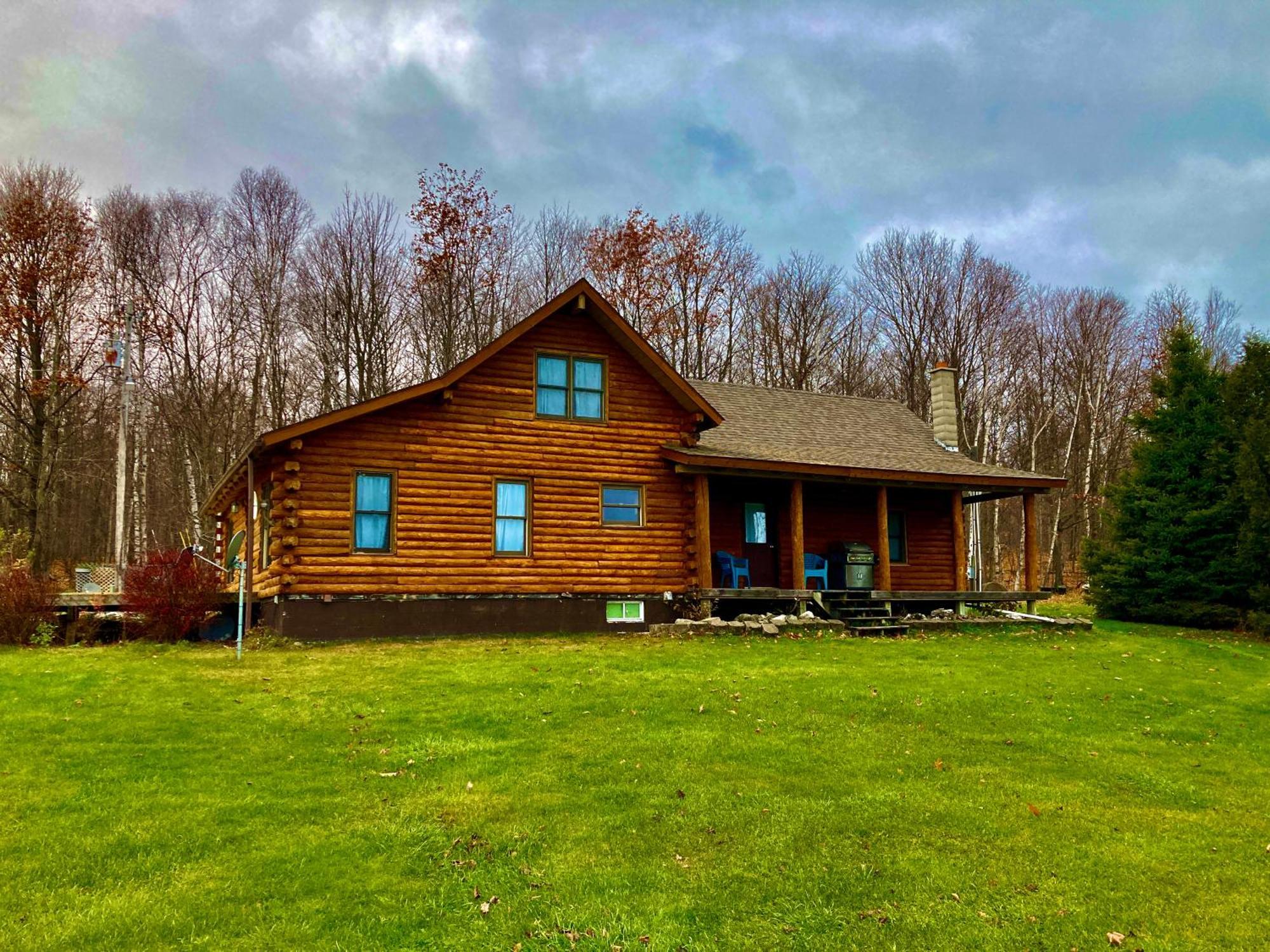 Garden Grove Retreat & Lodging Near Pictured Rocks, Fayette, Trails 외부 사진
