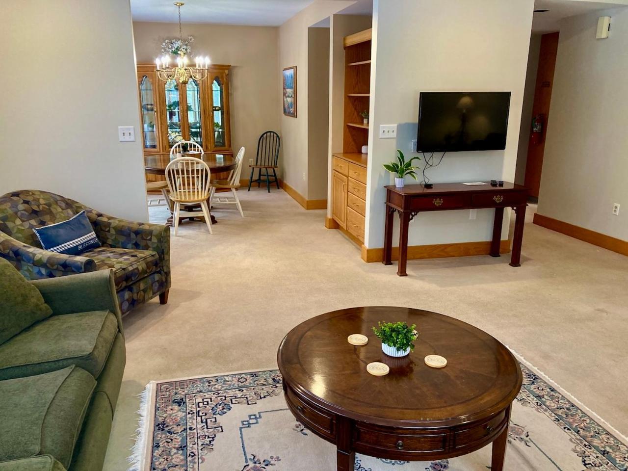 Garden Grove Retreat & Lodging Near Pictured Rocks, Fayette, Trails 외부 사진